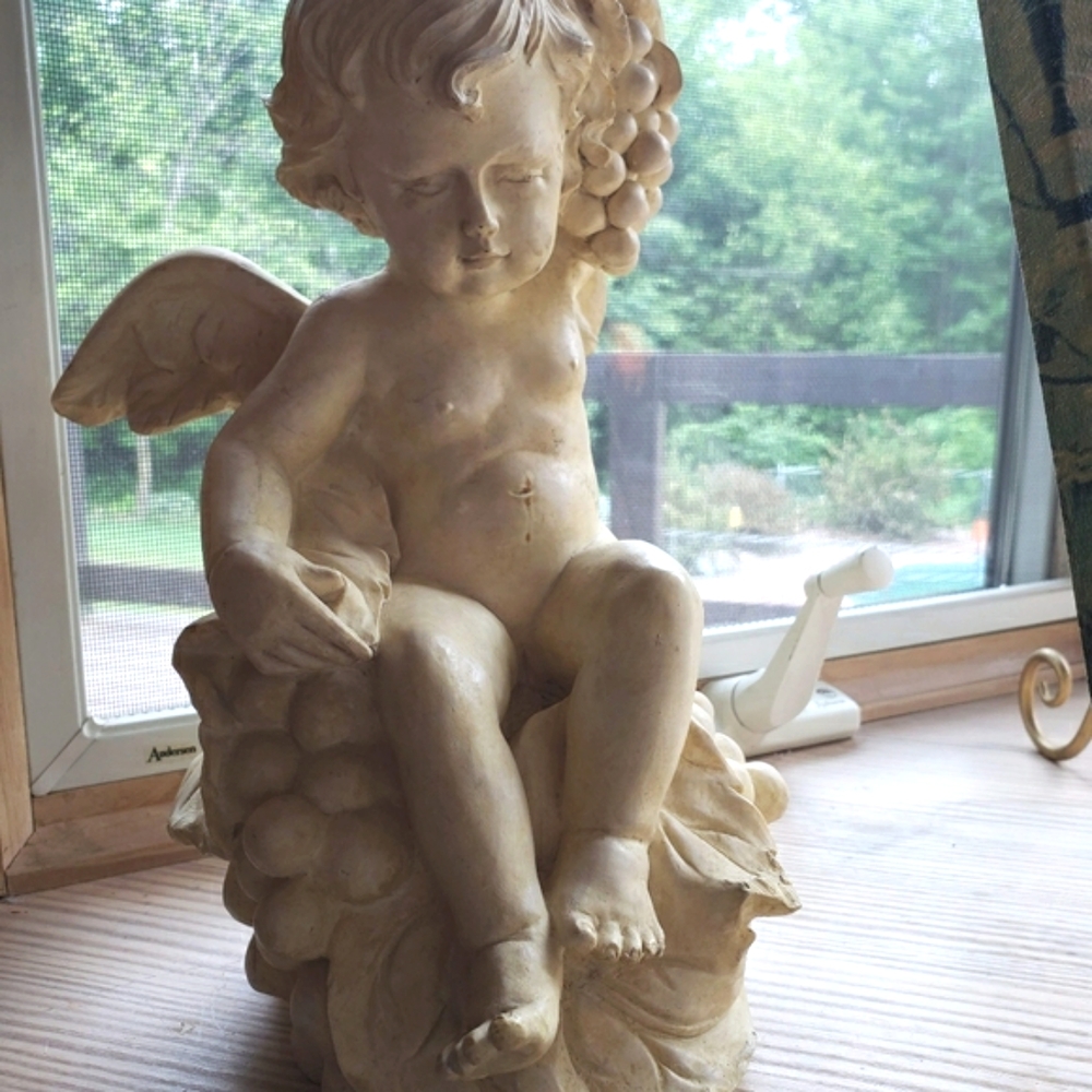 Cherub Angel Wings Statue sitting on Grapes & Leaves hidden door on bottom - Picture 2 of 13